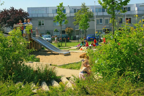 Van stenen vlakte naar groene pleinen in Apeldoorn