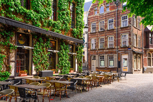 Antwerpen breekt uit: stenen eruit, groen erin