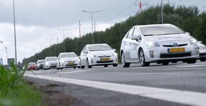 Auto’s communiceren met elkaar én verkeerslichten