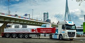 Eerste 100% elektrische 50 tons trekker- oplegger bevoorraadt Rotterdam